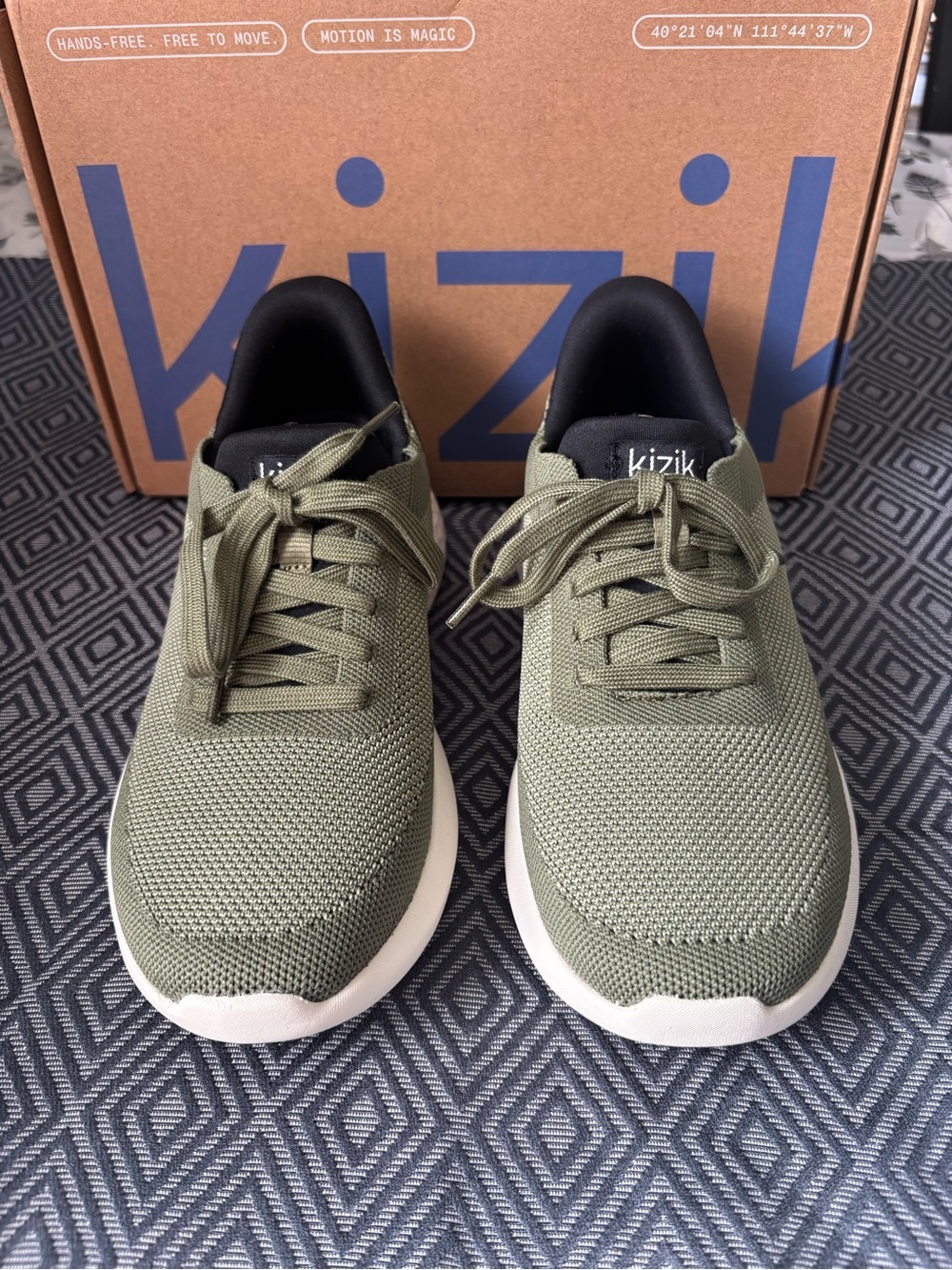 Kizik Men’s Olive Green Knit Lace-Up Sneakers